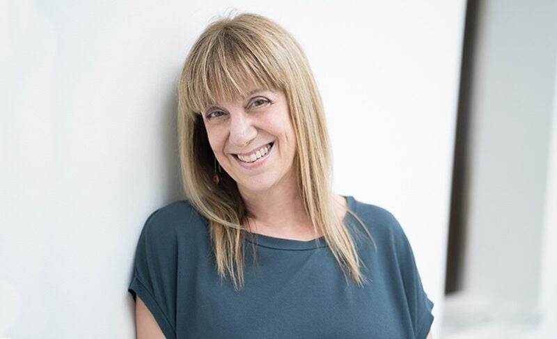 Barbie Zelizer Headshot